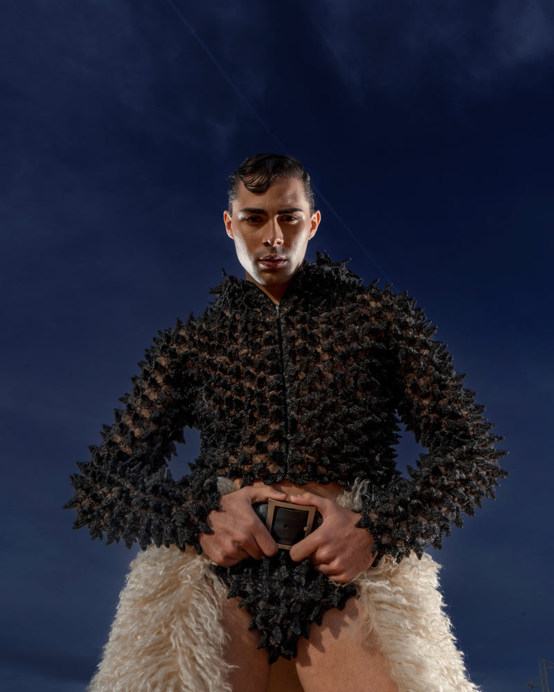 LA CHAQUETA DE ESPINAS